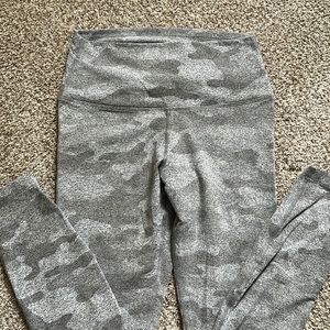 Nobull heather camo leggings